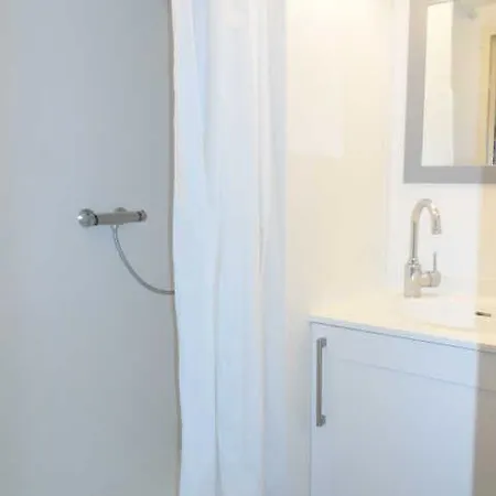 Appartamento Sur Mer - 4 Pièces - Vue Port De Plaisance *